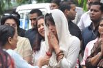 Priyanka Chopra at Priyanka Chopra_s dad funeral in Mumbai on 10th June 2013 (132).JPG